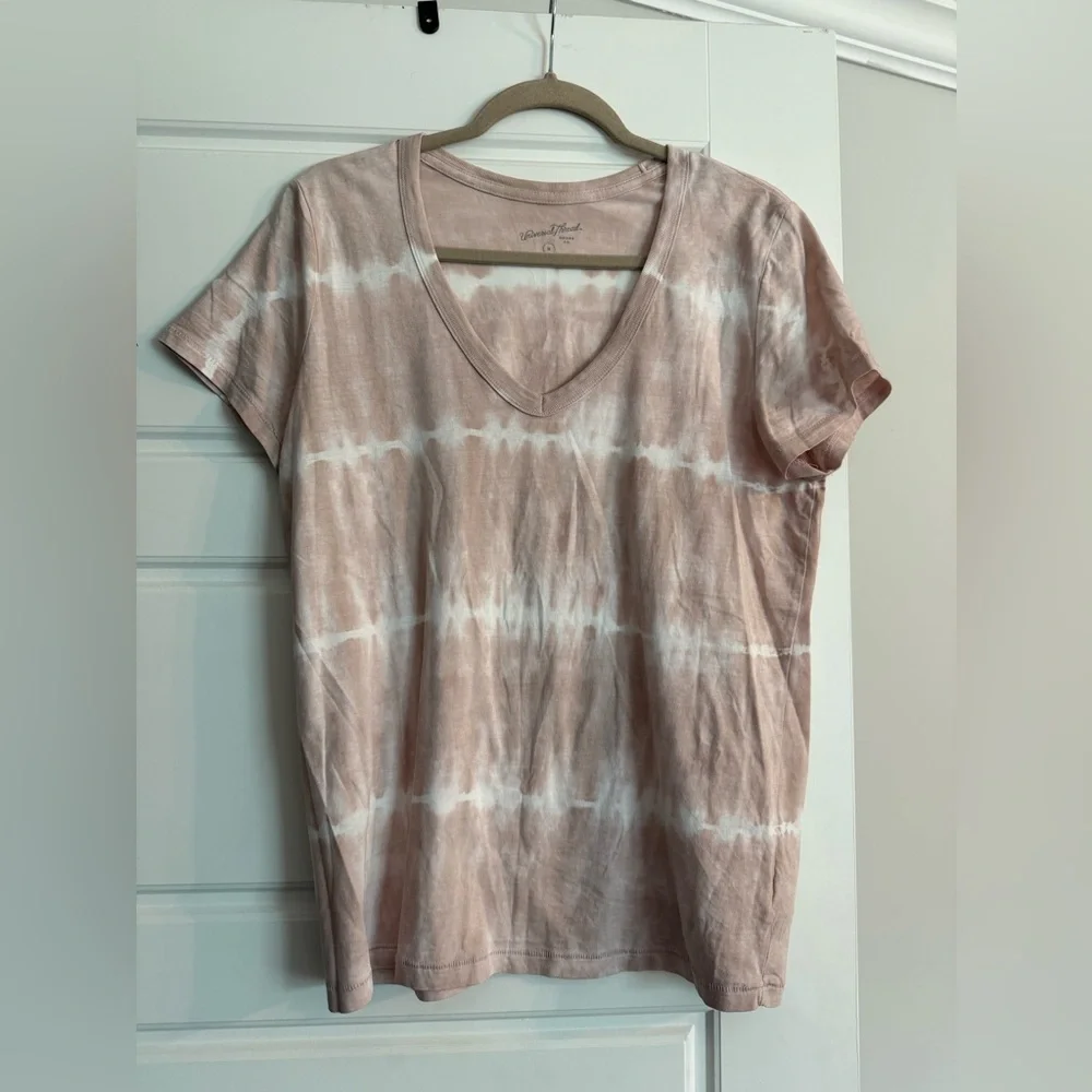 Basic T Bundle! - Picture 5 of 9